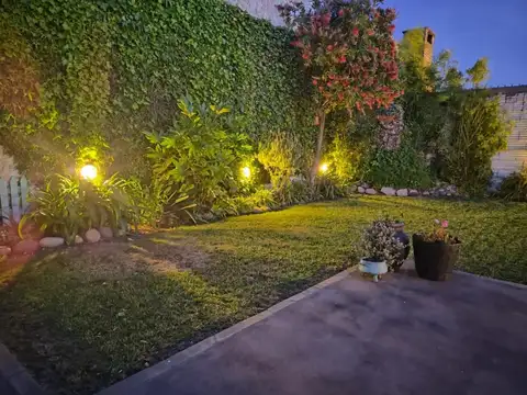 Casa en venta - 2 Dormitorios 1 Baño - Mar del Plata
