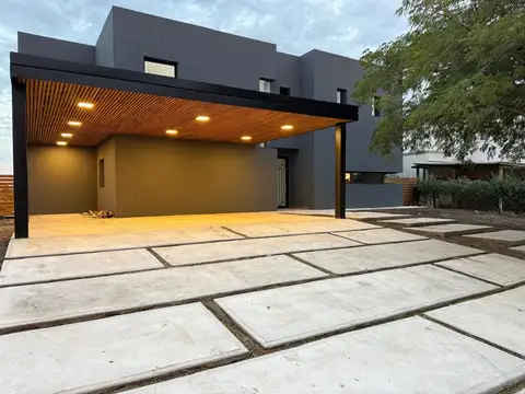 Casa en Venta de 5 dormitorios