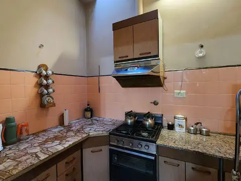 Casa 4 ambientes con 1 baño