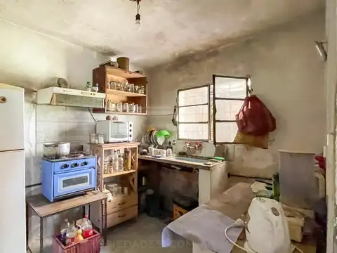 Casa 3 ambientes con 1 baño