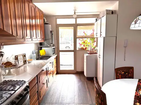 Depto Tipo Casa en Venta con 1 cocheras