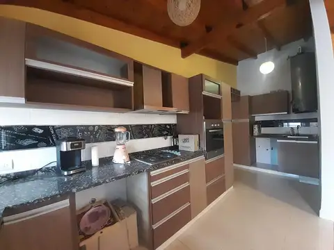 Depto Tipo Casa en Venta con 1 cocheras