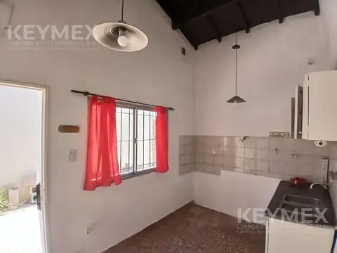 Casa en Venta con 4 cocheras