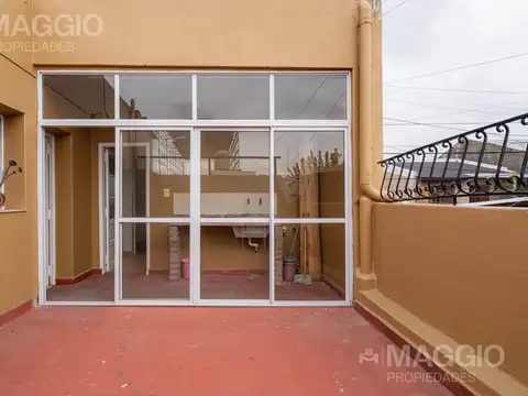 Depto Tipo Casa en Venta en Ramos Mejía, USD 68.000