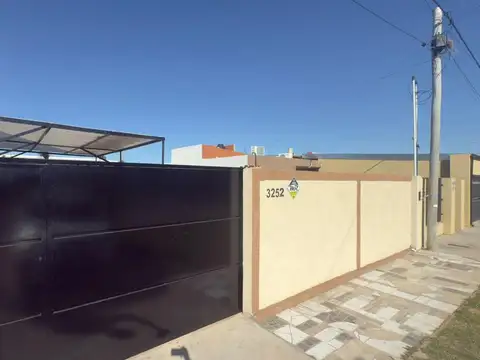 Casa en Venta en Granadero Baigorria, USD 68.000
