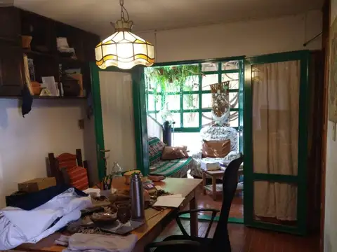 Casa 6 ambientes con 1 baño