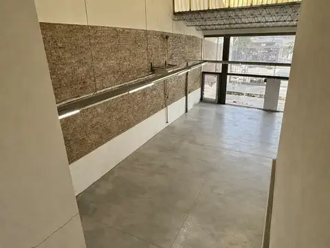 ALQUILER LOCAL SOBRE AV. GAONA