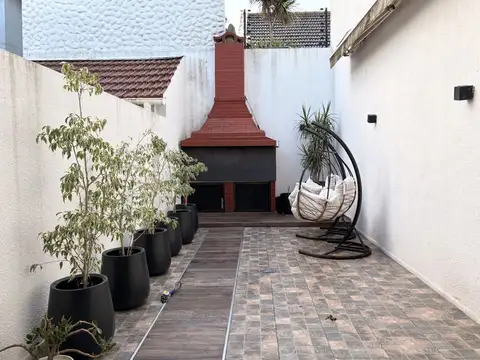 Depto Tipo Casa en Venta 16 años