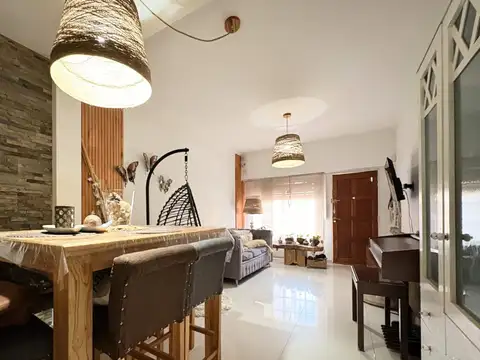 Depto Tipo Casa en Venta de 4 ambientes