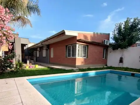 Casa en Venta con 1 cochera