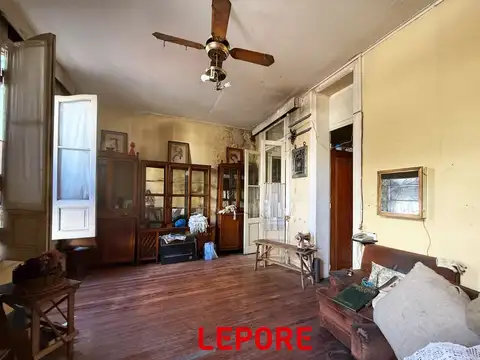 Casa - Venta - Argentina, Capital Federal - TREINTA Y TRES ORIENTALES 230