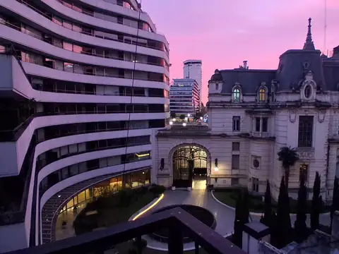 Alquiler Monoambiente Balcon al Palacio Paz en Retiro