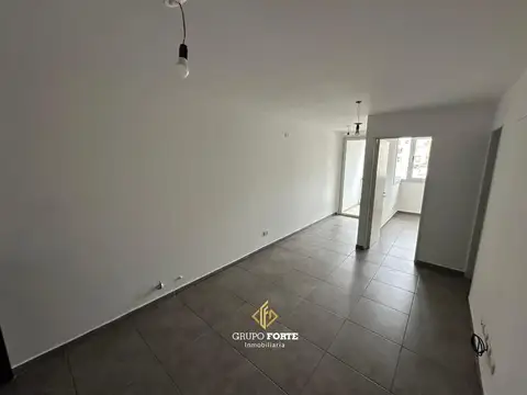 Departamento en Alquiler en Alberdi, $ 600.000
