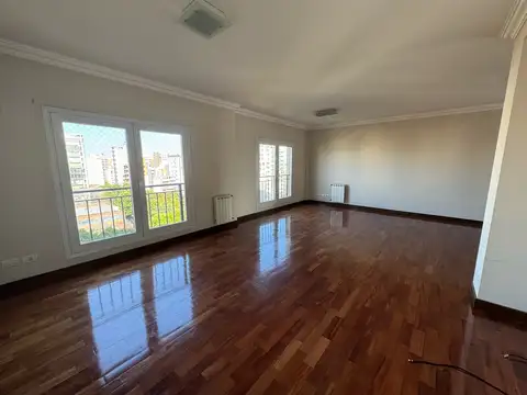 Departamento en Alquiler de 3 dormitorios
