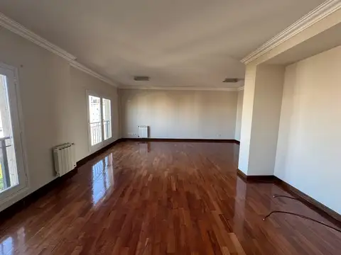 Departamento en Alquiler de 4 ambientes