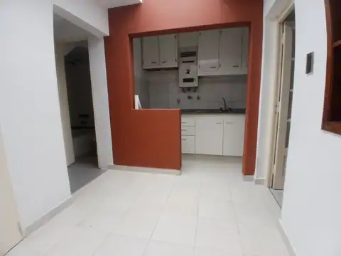 Casa 5 ambientes con 1 baño