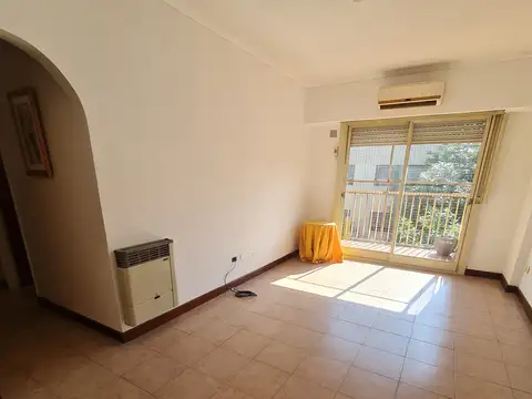 4 AMB LISANDRO DE LA TORRE 343 4ª FTE BALCON LAVADERO 3 DORMS (BARRIO: LINIERS)