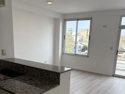 Departamento en Alquiler en Monte Castro, $ 550.000