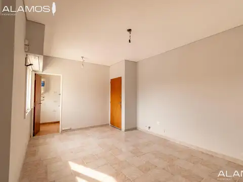 VENTA DEPARTAMNENTO 2 AMBIENTES EN RAMOS MEJIA - APTO CREDITO
