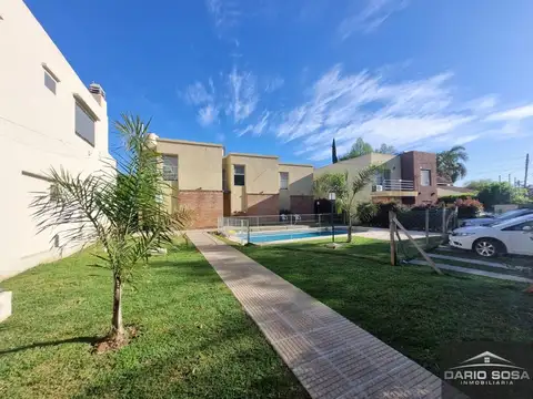 Dúplex en alquiler c/ cochera en Matheu