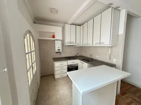 Depto Tipo Casa en Alquiler 60 años