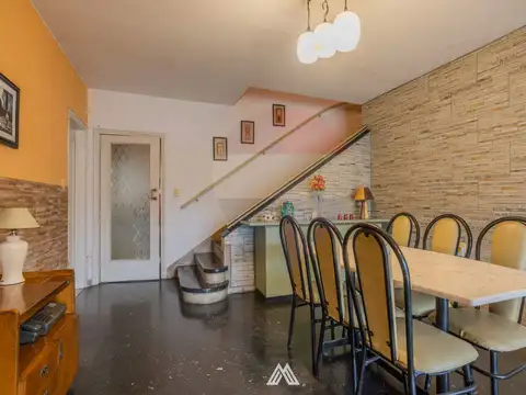 Venta Casa de 4 dormitorios y garage en Unión