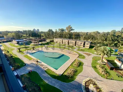 MONOAMBIENTE CON COCHERA | VISTA AL GOLF Y PILETA | RENATA GOLF