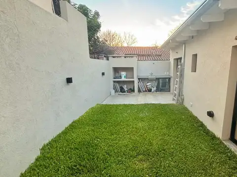 Casa en Venta con 1 cochera