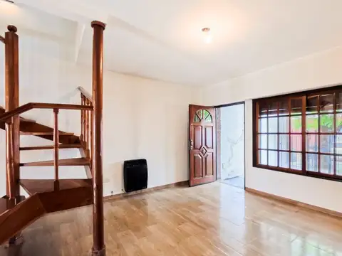Casa 3 ambientes con 2 baños