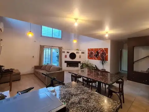 Casa en Venta al Este
