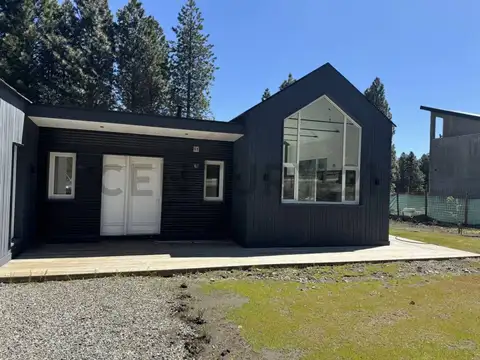 VENTA CASA SAN MARTIN DE LOS ANDES. CHAPELCO GOLF A ESTRENAR