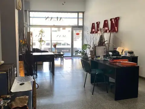 LOCAL 80 M2 C/VIVIENDA 4 AMB.