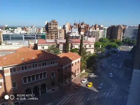 Hipolito Irigoyen 100, Piso 8
