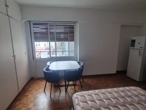 DEPARTAMENTO MONOAMBIENTE CON COCHERA  A 3 CUADRAS DEL OBELISCO!
