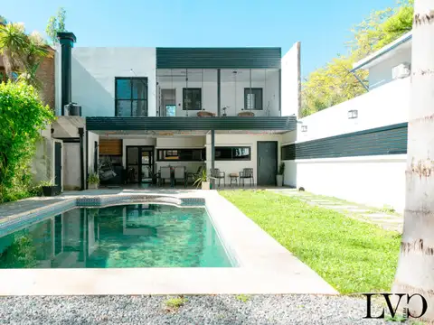 VENTA DE CASA 6 AMBIENTES, EN PILAR.