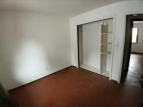Casa en Alquiler con 1 cochera