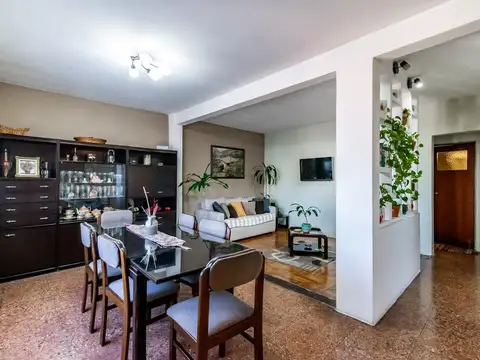 Depto Tipo Casa 5 ambientes con 1 baño