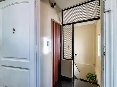 Depto Tipo Casa en Venta de 5 ambientes