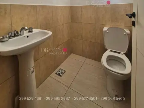 Local en Alquiler en Neuquen, $ 900.000