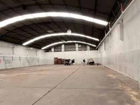 Galpon en Alquiler en Loma Hermosa, USD 4.000