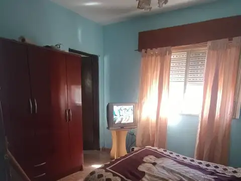 CASA EN VENTA EN PERGAMINO CON PATIO