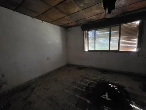 Vendo Casa a Reciclar en Herrera, Entre Ríos.