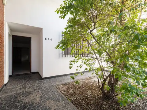 CASA EN VENTA 3 DORMITORIOS REFINERIA