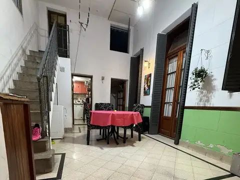 PH en Venta de 4 ambientes c/ Dependencia en Flores