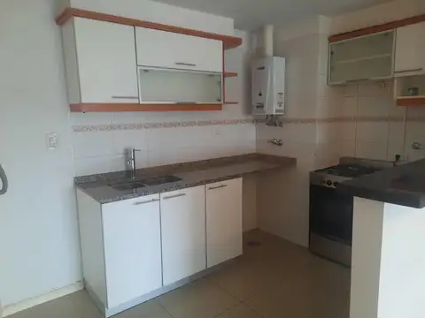 Departamento en Alquiler en Villa del Parque, $ 700.000