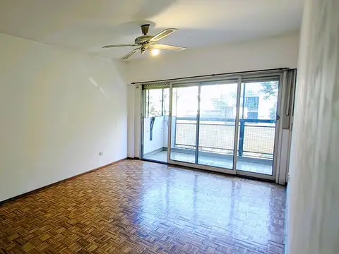 VENTA DEPARTAMENTO 4 AMBIENTES COLEGIALES BALCÓN