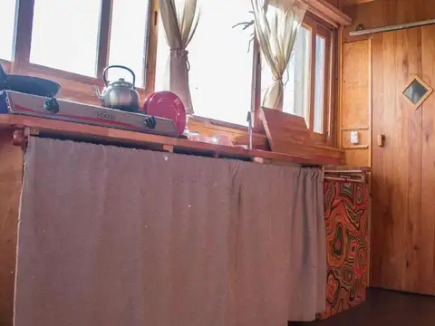Casa 8 ambientes con 4 baños