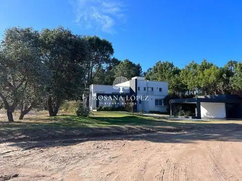 Del Lazo y Del Estribo