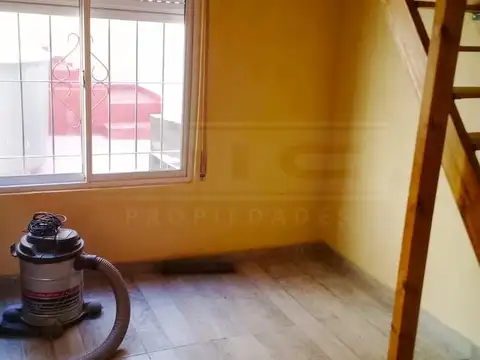 Depto Tipo Casa 6 ambientes con 4 baños
