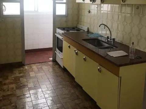 3 amb amplios con dep y dos balcones 2 baños